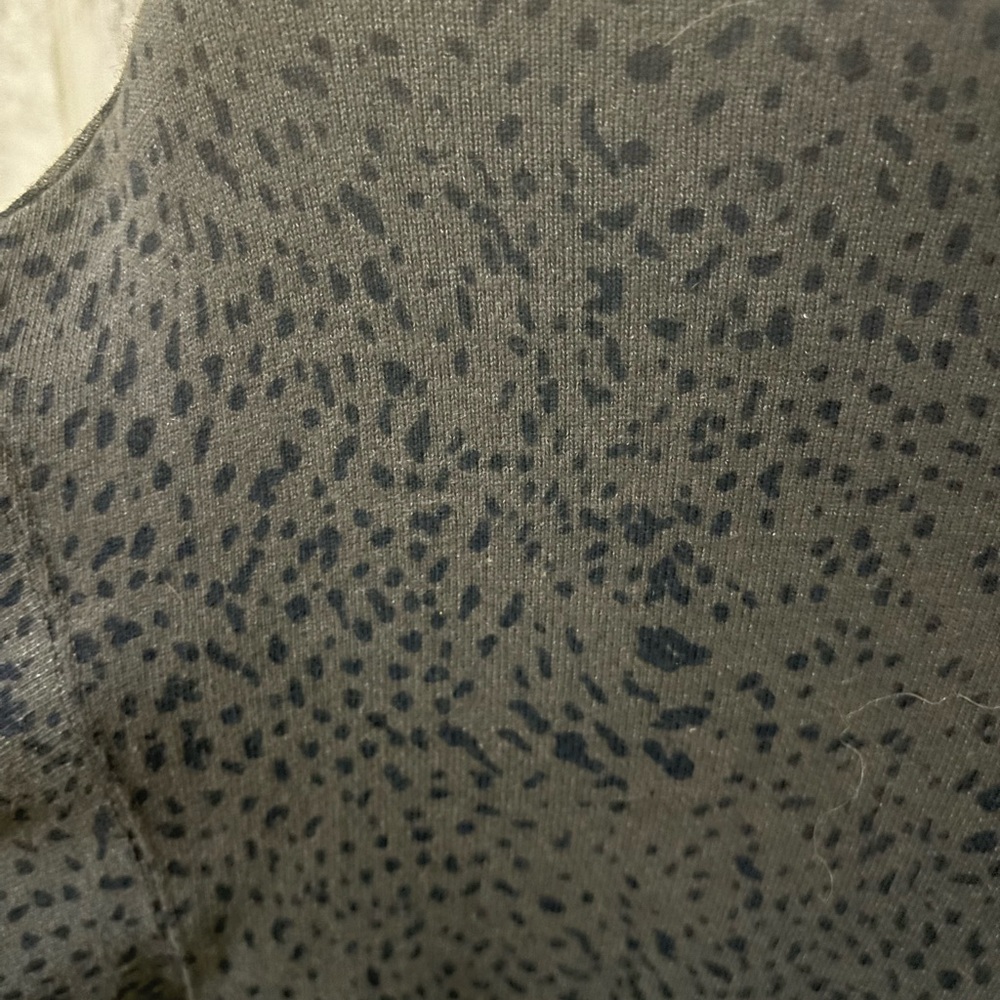 Monrow gray patterned top - Picture 4 of 4